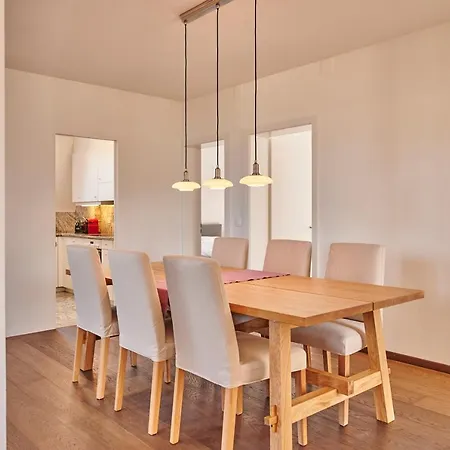 Bern, Perfect Located And Spacious